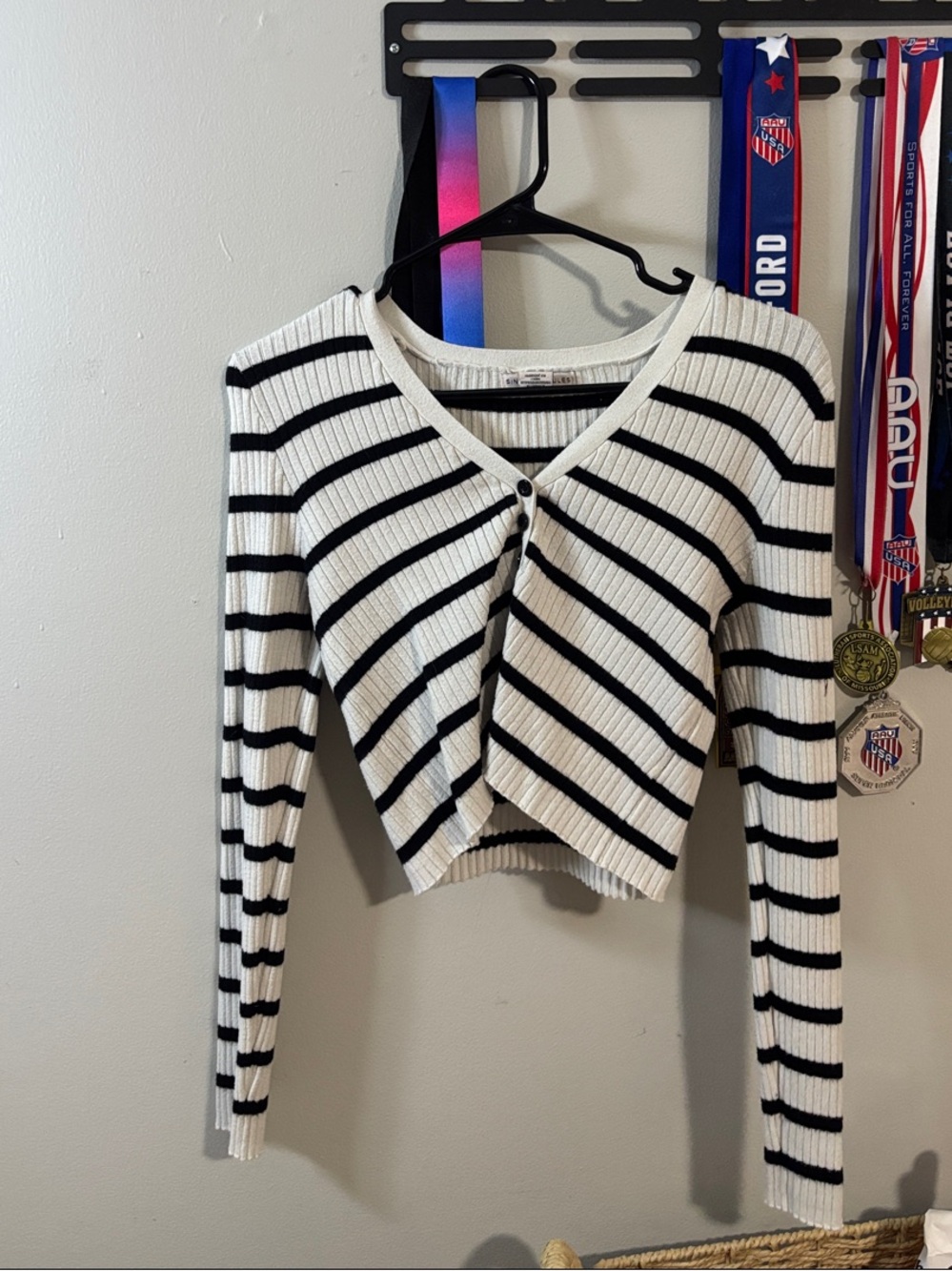 Sincerly Jules Black and White Striped Cropped V-Neck Cardigan